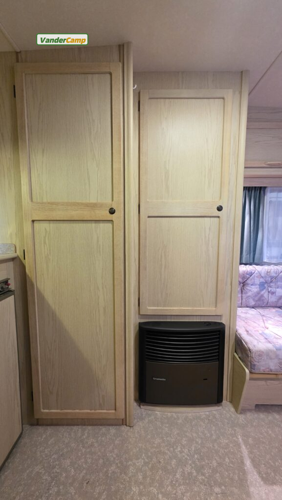Elddis Shadowline 380