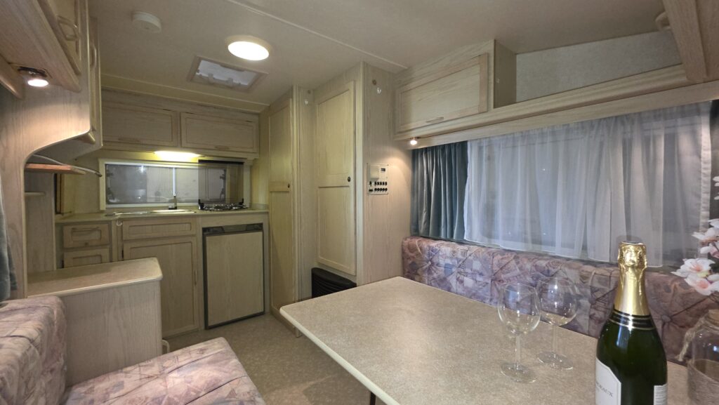 Elddis Shadowline 380